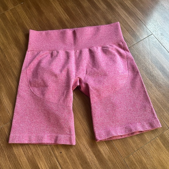 NVGTN contour seamless shorts purple pink color size medium sold out color - Picture 2 of 5